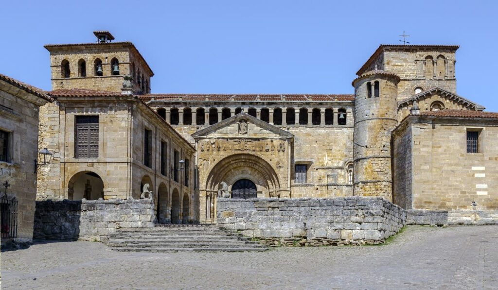 Pueblos bonitos cerca de Pechón